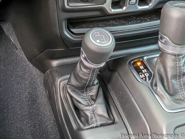 new 2025 Jeep Gladiator car, priced at $43,825