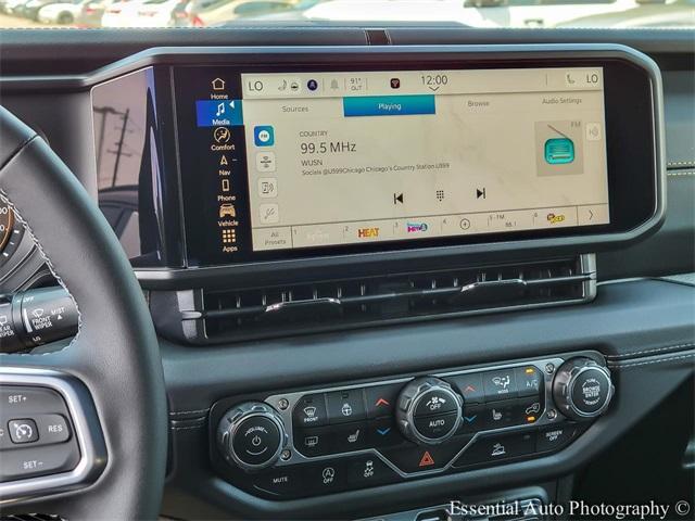 new 2025 Jeep Wrangler car, priced at $52,657
