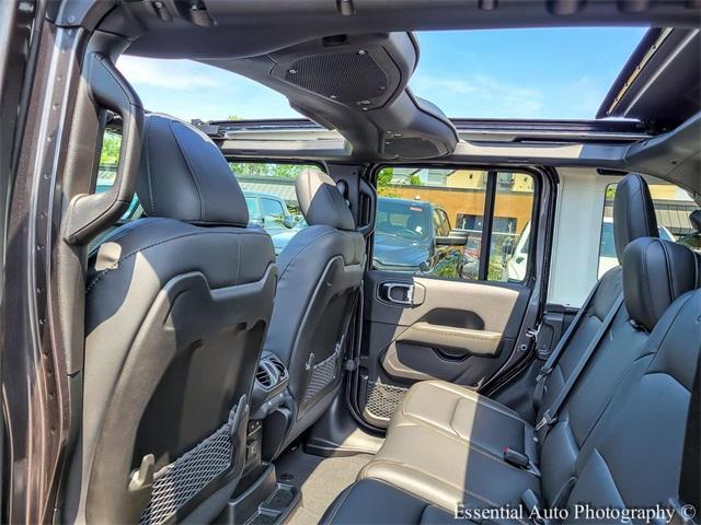 new 2025 Jeep Wrangler car, priced at $52,657