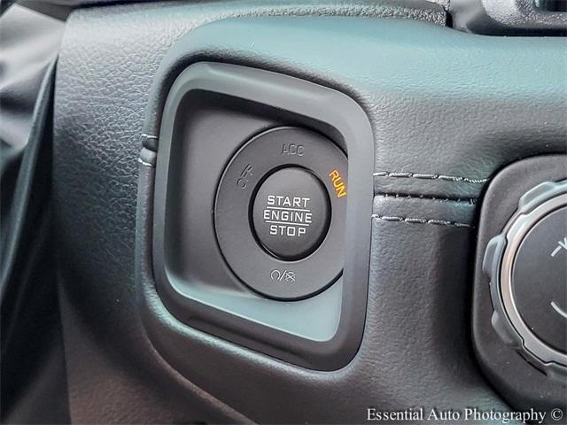 new 2025 Jeep Wrangler car, priced at $52,657