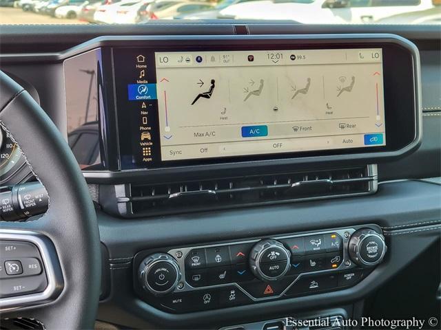 new 2025 Jeep Wrangler car, priced at $52,657