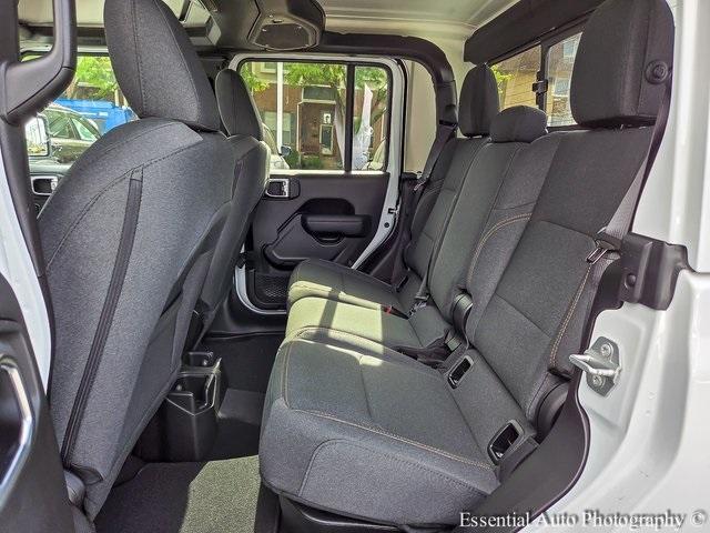 new 2025 Jeep Gladiator car, priced at $41,295