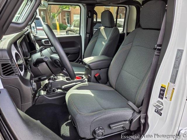 new 2025 Jeep Gladiator car, priced at $41,295
