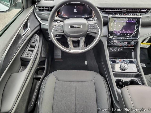 new 2025 Jeep Grand Cherokee car, priced at $35,988