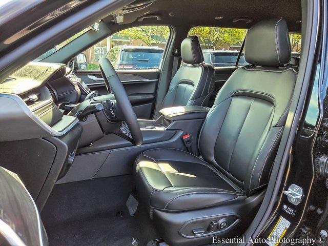 new 2025 Jeep Grand Cherokee L car, priced at $45,637