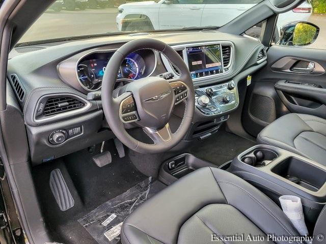 new 2026 Chrysler Pacifica Hybrid car, priced at $51,826