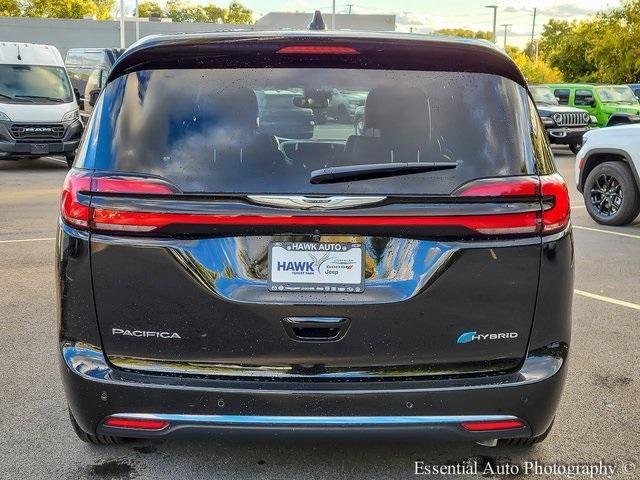 new 2026 Chrysler Pacifica Hybrid car, priced at $51,826