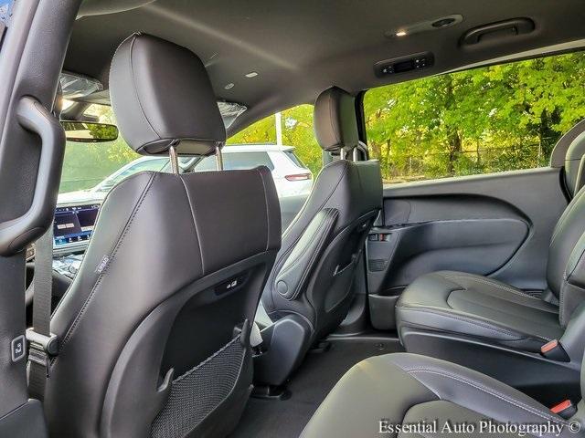 new 2026 Chrysler Pacifica Hybrid car, priced at $51,826