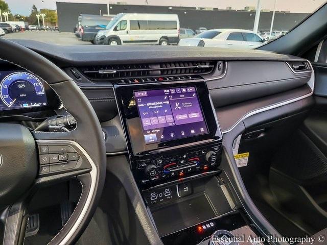 new 2025 Jeep Grand Cherokee car, priced at $38,288