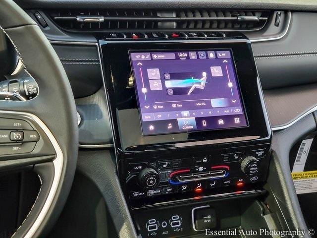 new 2025 Jeep Grand Cherokee car, priced at $38,288
