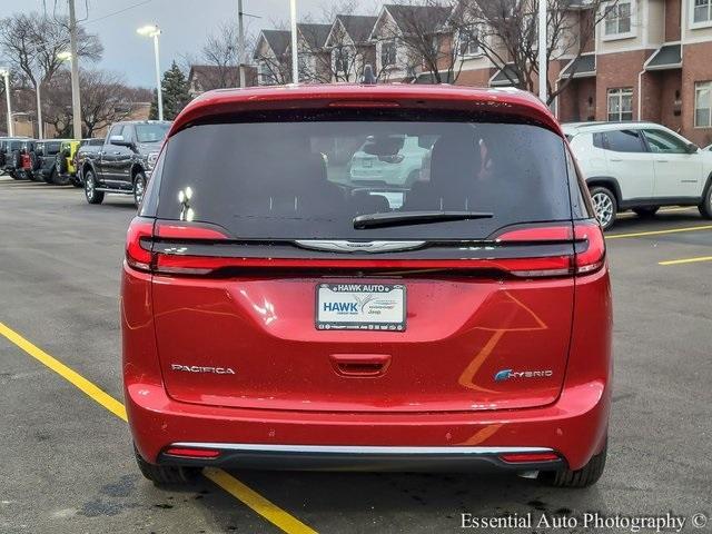 new 2025 Chrysler Pacifica Hybrid car, priced at $38,954