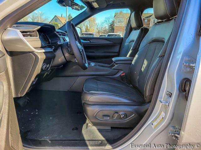 new 2025 Jeep Grand Cherokee car, priced at $44,372