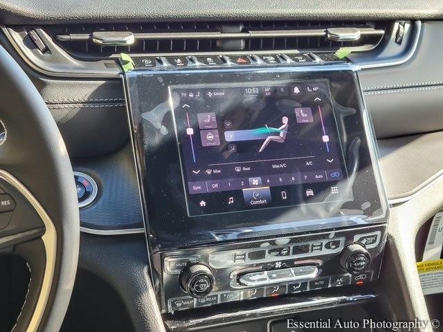 new 2025 Jeep Grand Cherokee car, priced at $37,888