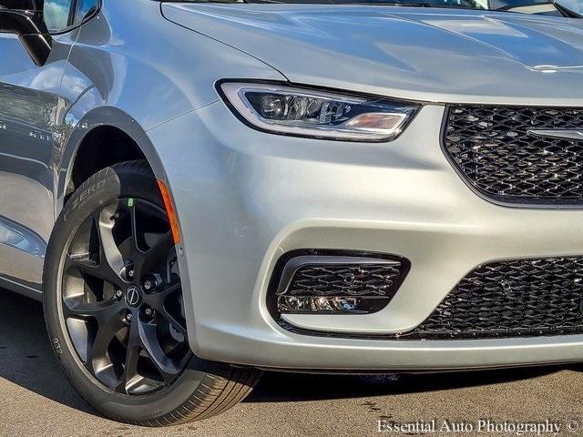 new 2026 Chrysler Pacifica car, priced at $48,738