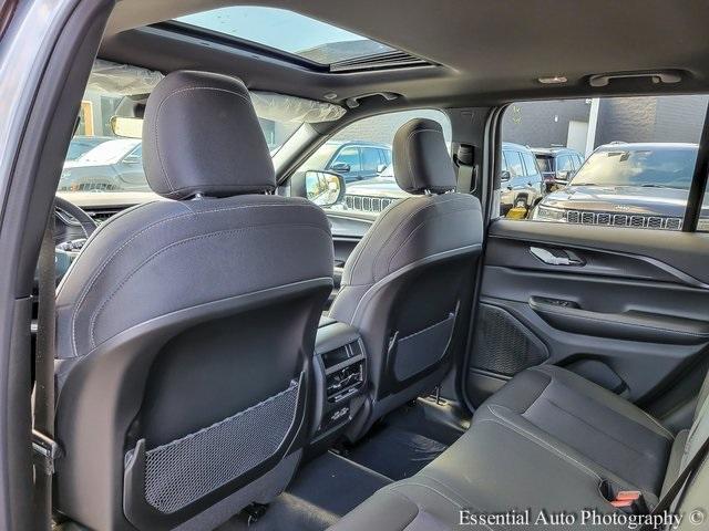 new 2025 Jeep Grand Cherokee car, priced at $38,038