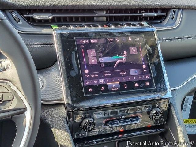 new 2025 Jeep Grand Cherokee car, priced at $38,038