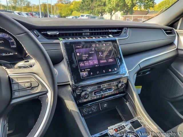 new 2025 Jeep Grand Cherokee car, priced at $38,038