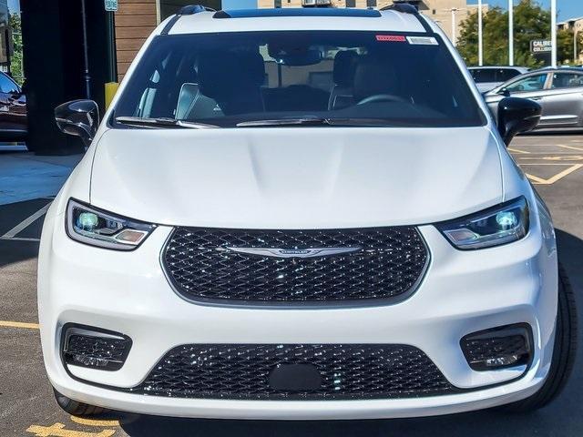 new 2026 Chrysler Pacifica car, priced at $45,684
