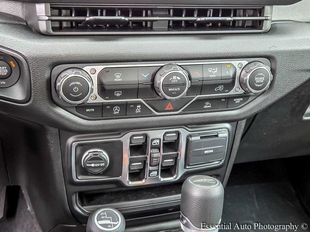 new 2025 Jeep Gladiator car, priced at $39,456