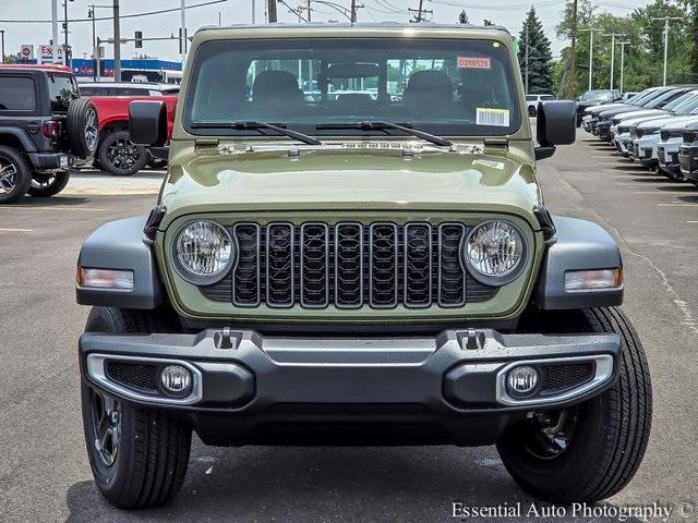 new 2025 Jeep Gladiator car, priced at $39,456