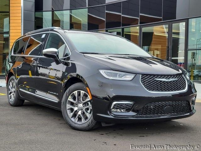 new 2025 Chrysler Pacifica Hybrid car, priced at $59,258