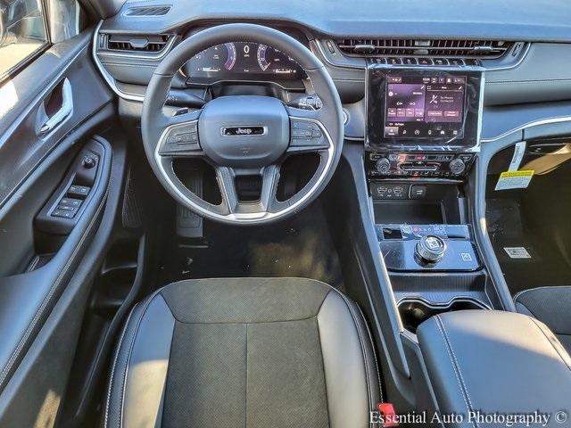 new 2025 Jeep Grand Cherokee car, priced at $44,732