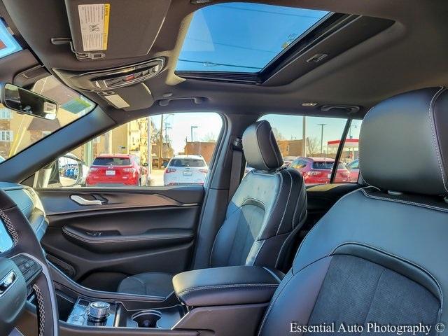 new 2025 Jeep Grand Cherokee car, priced at $44,732