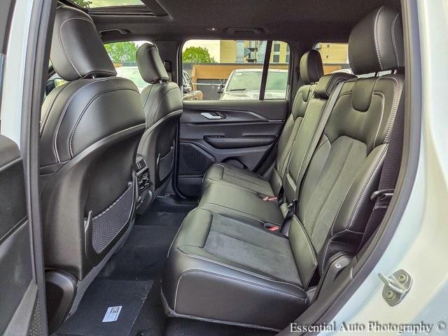 new 2025 Jeep Grand Cherokee car, priced at $37,831