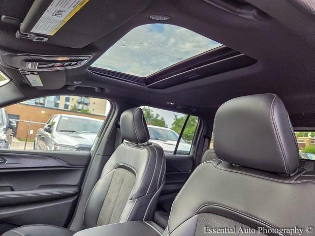 new 2025 Jeep Grand Cherokee car, priced at $37,831