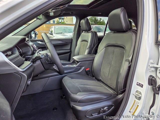 new 2025 Jeep Grand Cherokee car, priced at $37,831
