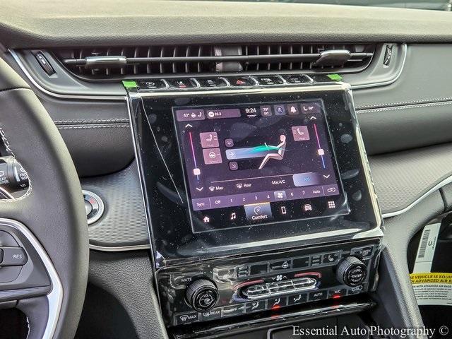 new 2025 Jeep Grand Cherokee car, priced at $37,831