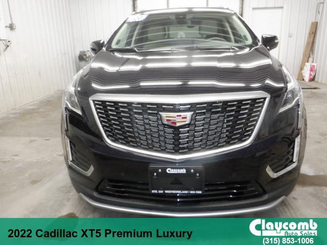 used 2022 Cadillac XT5 car, priced at $41,888