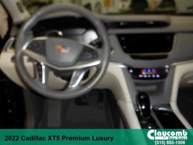 used 2022 Cadillac XT5 car, priced at $41,888