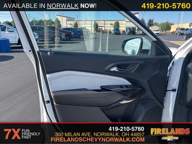 new 2025 Chevrolet Trax car, priced at $26,295