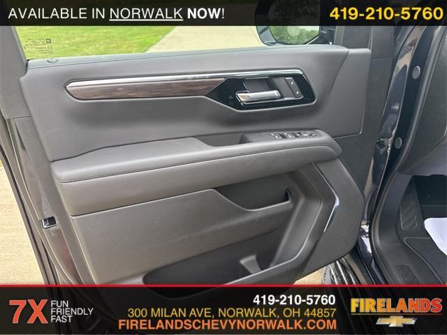 new 2025 Chevrolet Tahoe car, priced at $62,385