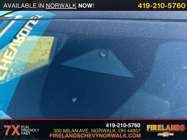 new 2026 Chevrolet Equinox car, priced at $32,415