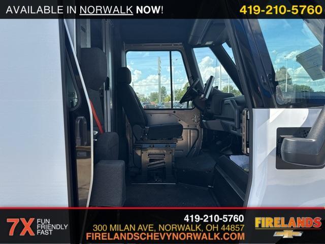 new 2025 Chevrolet BrightDrop 400 car, priced at $68,310