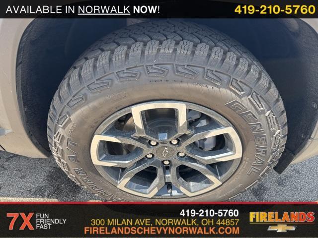 new 2025 Chevrolet Equinox car, priced at $35,840