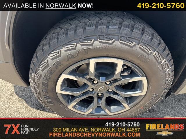 new 2025 Chevrolet Equinox car, priced at $35,840