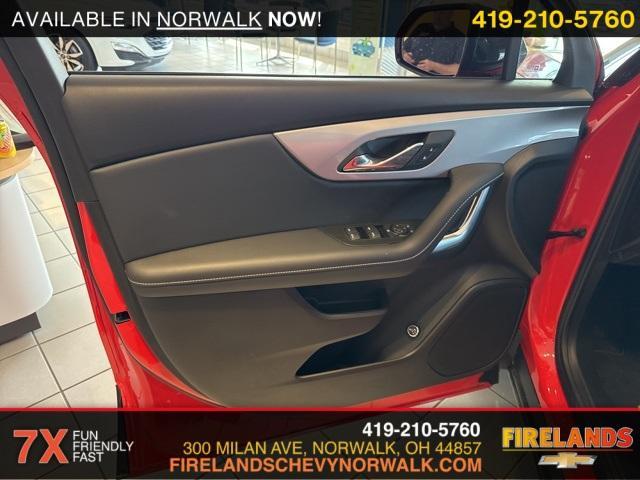 new 2025 Chevrolet Blazer car, priced at $39,055