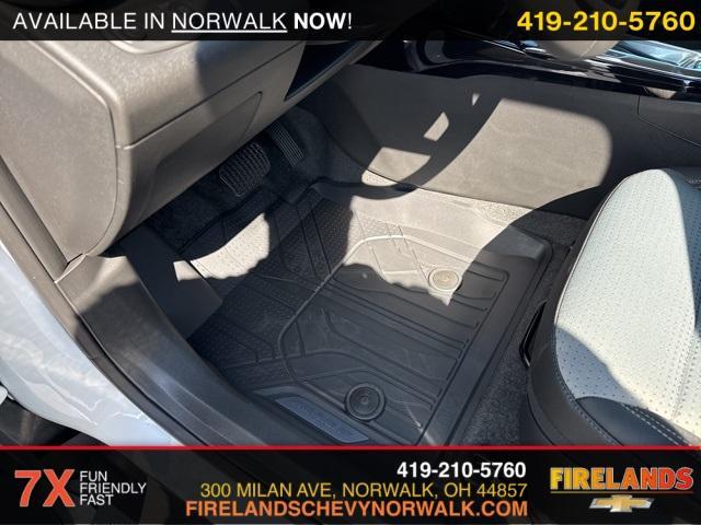 new 2025 Chevrolet Trax car, priced at $27,045