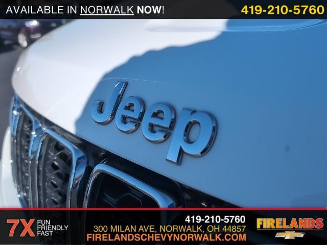 used 2019 Jeep Grand Cherokee car, priced at $18,000