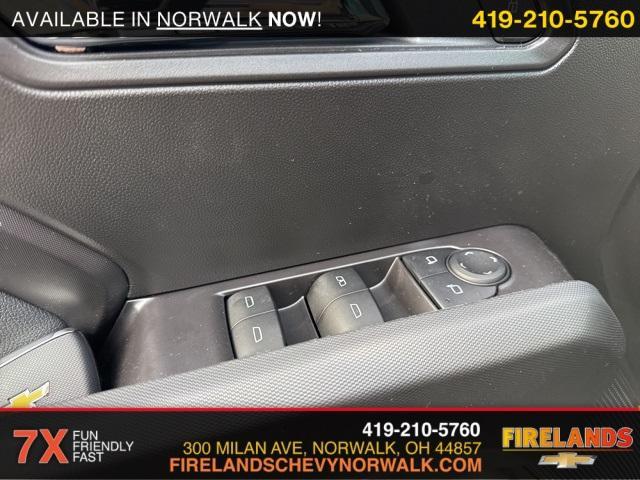 new 2025 Chevrolet Colorado car, priced at $44,100