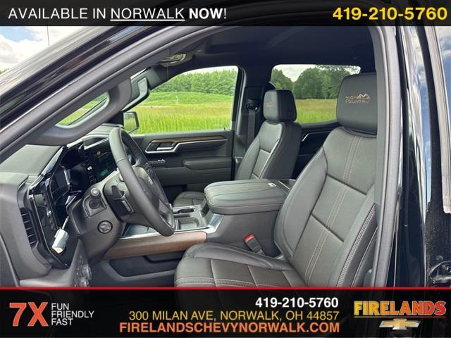 new 2025 Chevrolet Silverado 1500 car, priced at $71,370