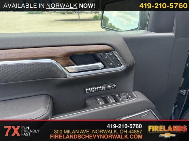 new 2025 Chevrolet Silverado 1500 car, priced at $71,370