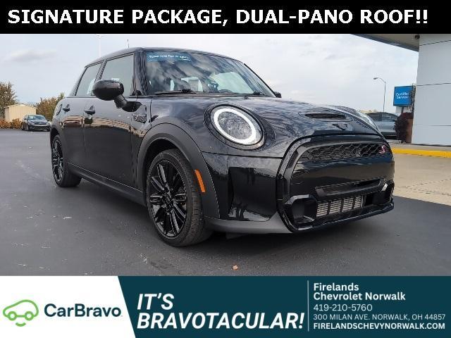 used 2023 MINI Hardtop car, priced at $25,000