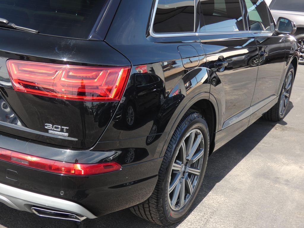 used 2017 Audi Q7 car, priced at $15,700