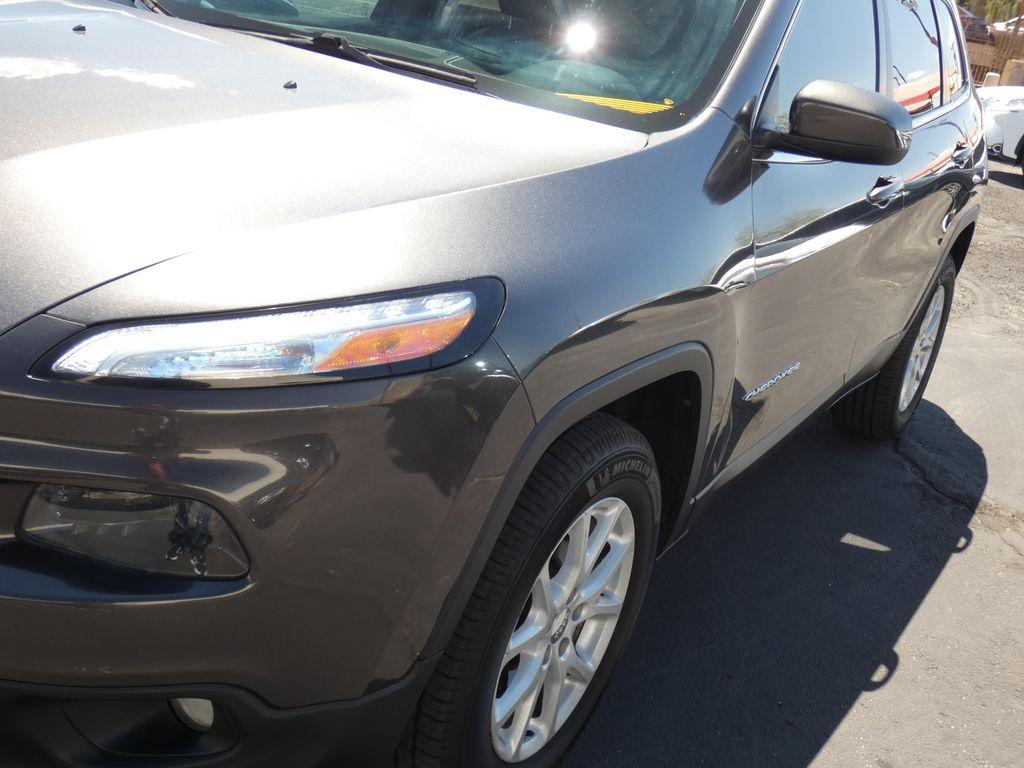 used 2014 Jeep Cherokee car, priced at $9,200