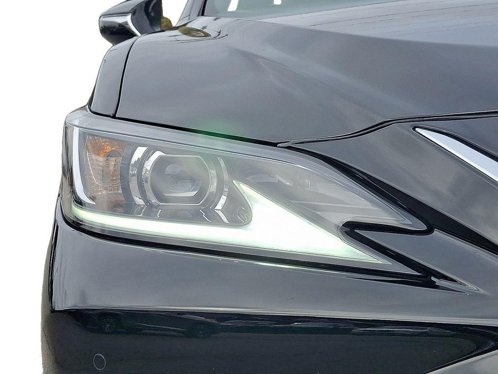 used 2023 Lexus ES 300h car, priced at $38,000