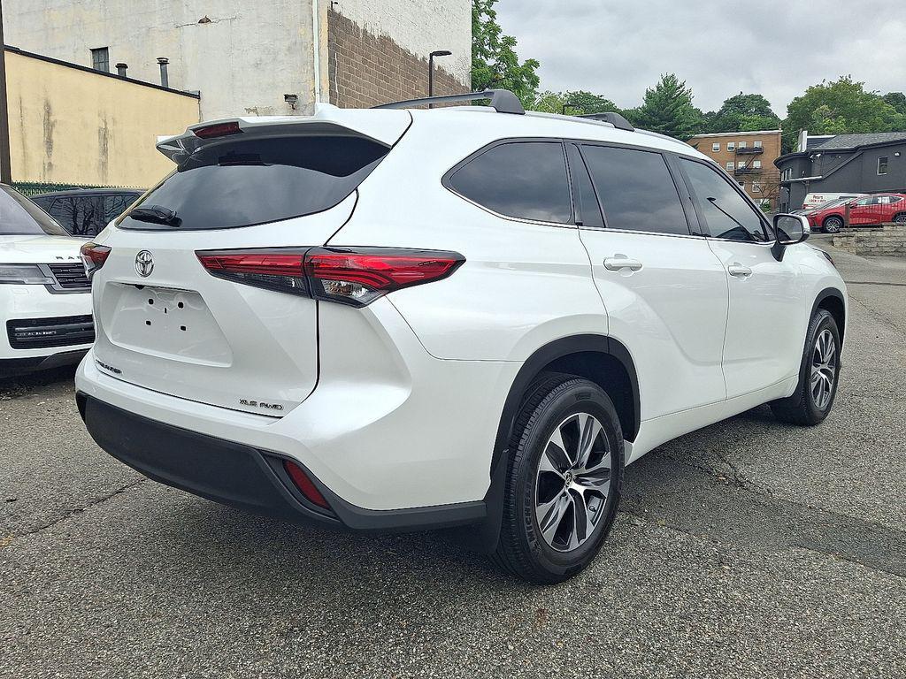 used 2022 Toyota Highlander car, priced at $36,850